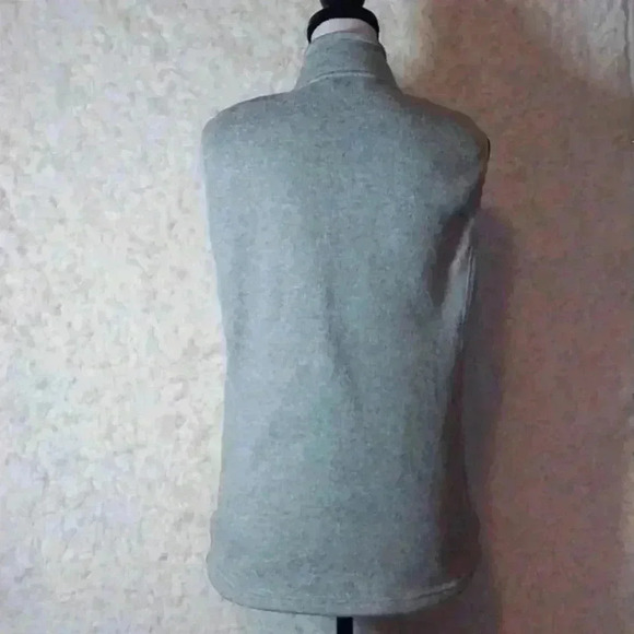 Orvis Light Grey Zip Up Vest with 3 Zippered Pockets Size M - Picture 2 of 10
